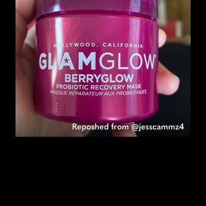 Glamglow Berry Glow recovery mask
